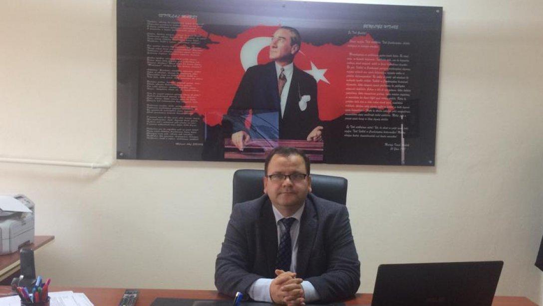 İlçe Milli Eğitim Müdürümüz Barış TEPECİK'in 29 Ekim Cumhuriyet Bayramı Mesajı